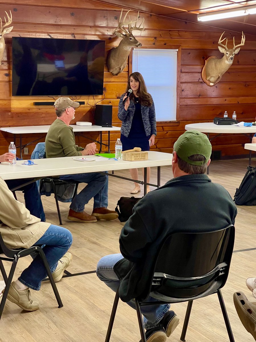 I had a wonderful time last night in Defiance County at the Fish and Game Club meeting!

In front of a packed crowd, I spoke about my success at the Statehouse, plans in Congress, and gave a campaign update.

We handed out a bunch of signs and I was asked to sign many of them!