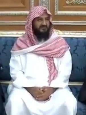 #ألوية_العمالقة_الجنوبية عاجل  الي سيدي الريس القايد عيدروس والي سيدي القايد ابوزرعه المحرمي حفظكم الله مخطط تسليم وادي حضرموت للقاعده جاهز وبتنسيق مع قيادات الاخونجيه بالمنطقه العسكريه الاولي لقلب الطاوله علا التحالف ضهور سيارات غربيه واشخاص مسلحين يجب تحريك. القوات الجنوبيه