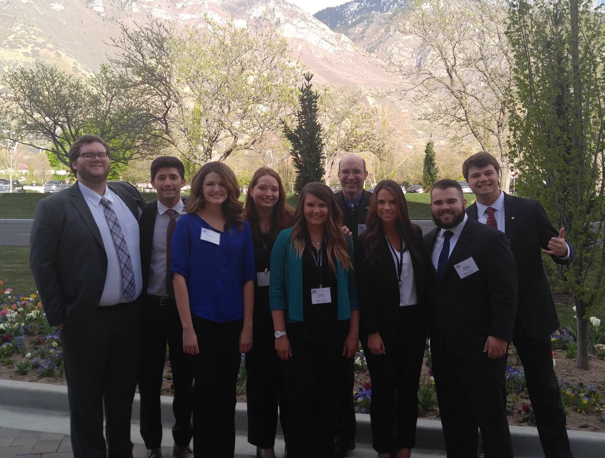 DocKevinElder's tweet photo. I almost missed this - FIVE years ago today my team was the best at the #AIS #StudentLeadership #Analytics competition, and they were the only all female team! Still as proud today as I was then of ALL of my #MISatGCSU @gcsuAIS alumni 👩🏼‍🎓 👨🏼‍🎓 https://t.co/ZHWRoCTzuk