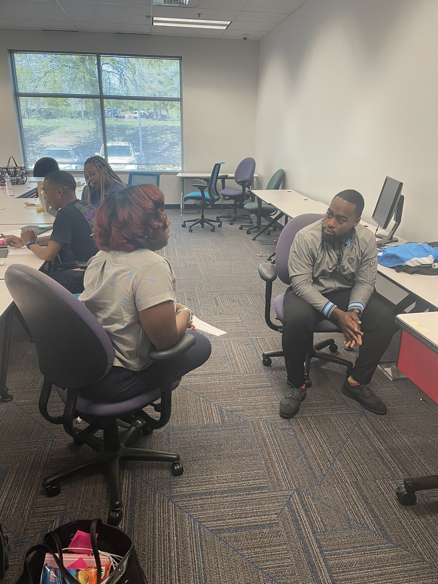 ASM “Coaching Accelerator” in LR today! These ASM leaders from #SOSA &amp; #IceCold are ready to take their coaching and development to the next level! #roleplaying #skillbuilder <a href="/AlyssaMoore_12/">Alyssa Moore</a> <a href="/KAMOkonnects/">𝐾𝐴𝑀𝑂</a> @TEAMb_EAST_mode @NArk_bEASTmode