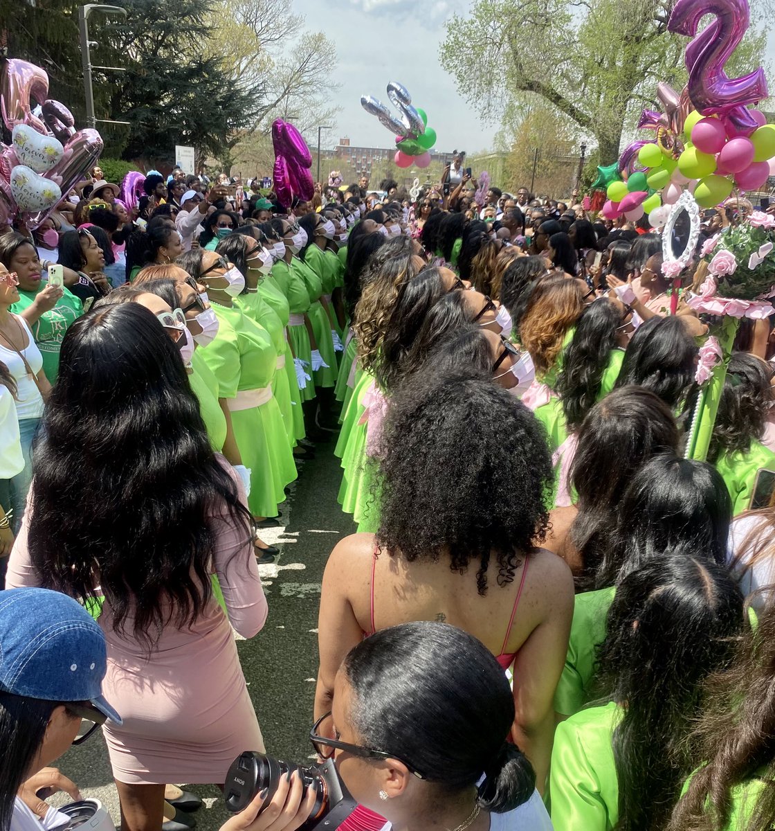 KimberlySReed's tweet photo. Today, we congratulate 75 of the newest members of @akasorority1908 — Alpha Chapter @HowardU to our Sisterhood. 

It was a PEARLfect day in AKAland! 💕💚

#AKA1908 #PBOMade #PHinallyMade #PHirst https://t.co/jKBEq6uJ8G