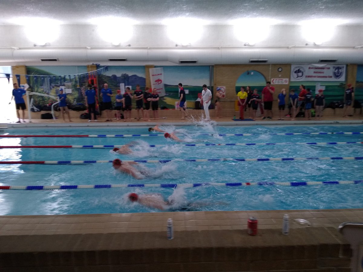 IanKempWare's tweet photo. Great to see the traditional Wulfrath/Ware annual joint swimming gala resume on Wednesday afternoon at Fanshawe Pool. Welcome to 45 swimmers from our twin town Wulfrath with 70 participating from Ware Swimming Club @wareswim who organised the event. https://t.co/6mJ2s00Rhl