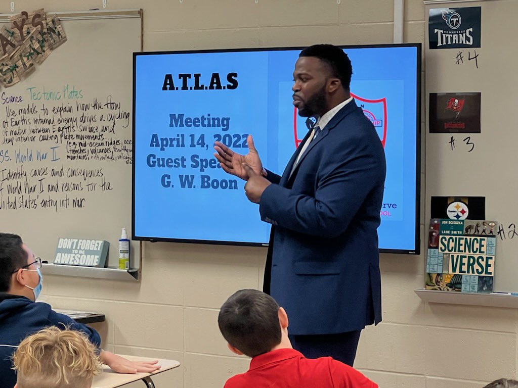 mrsreasnerclass's tweet photo. I was so excited to get to see one of my former students, Mr. GW Boon. He came to RIS to speak to some of our young men. So great to see him and his success. @GWBooooooon3 https://t.co/H4qezqn3Hd