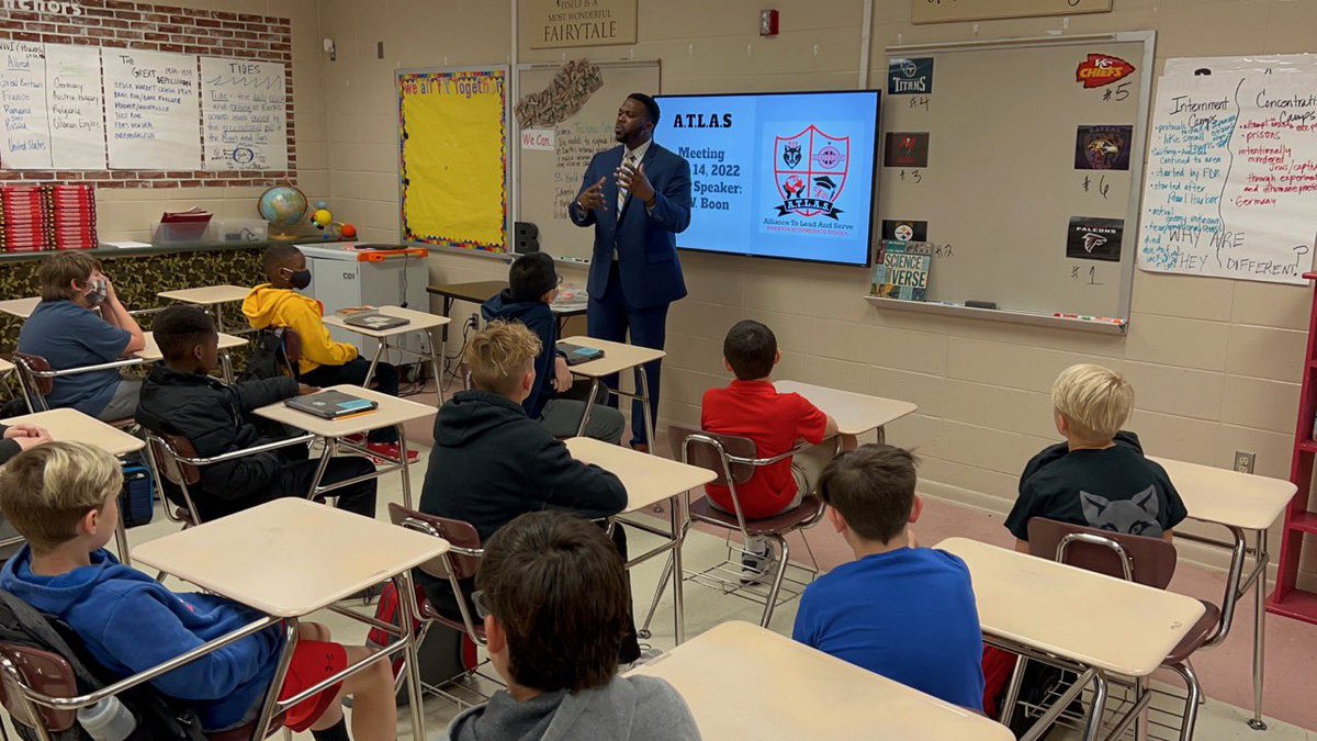 mrsreasnerclass's tweet photo. I was so excited to get to see one of my former students, Mr. GW Boon. He came to RIS to speak to some of our young men. So great to see him and his success. @GWBooooooon3 https://t.co/H4qezqn3Hd