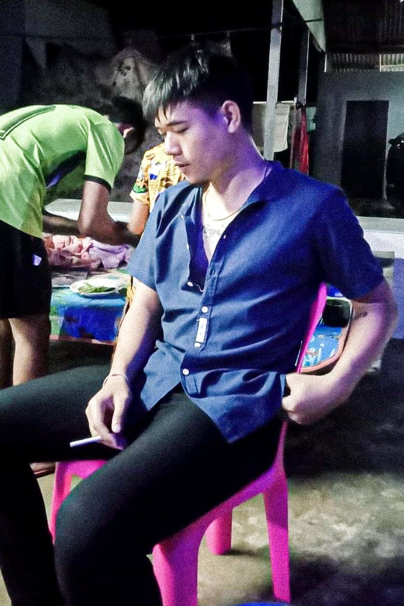 got__123's tweet photo. มานี้พี่มัดผมไห้!555 #โพนทอง #ร้อยเอ็ด https://t.co/wWtAjlJppr