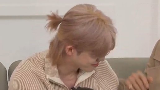 couphyung's tweet photo. obsessed with this cheol's look 😭😭😭 https://t.co/9wsAsnVp60