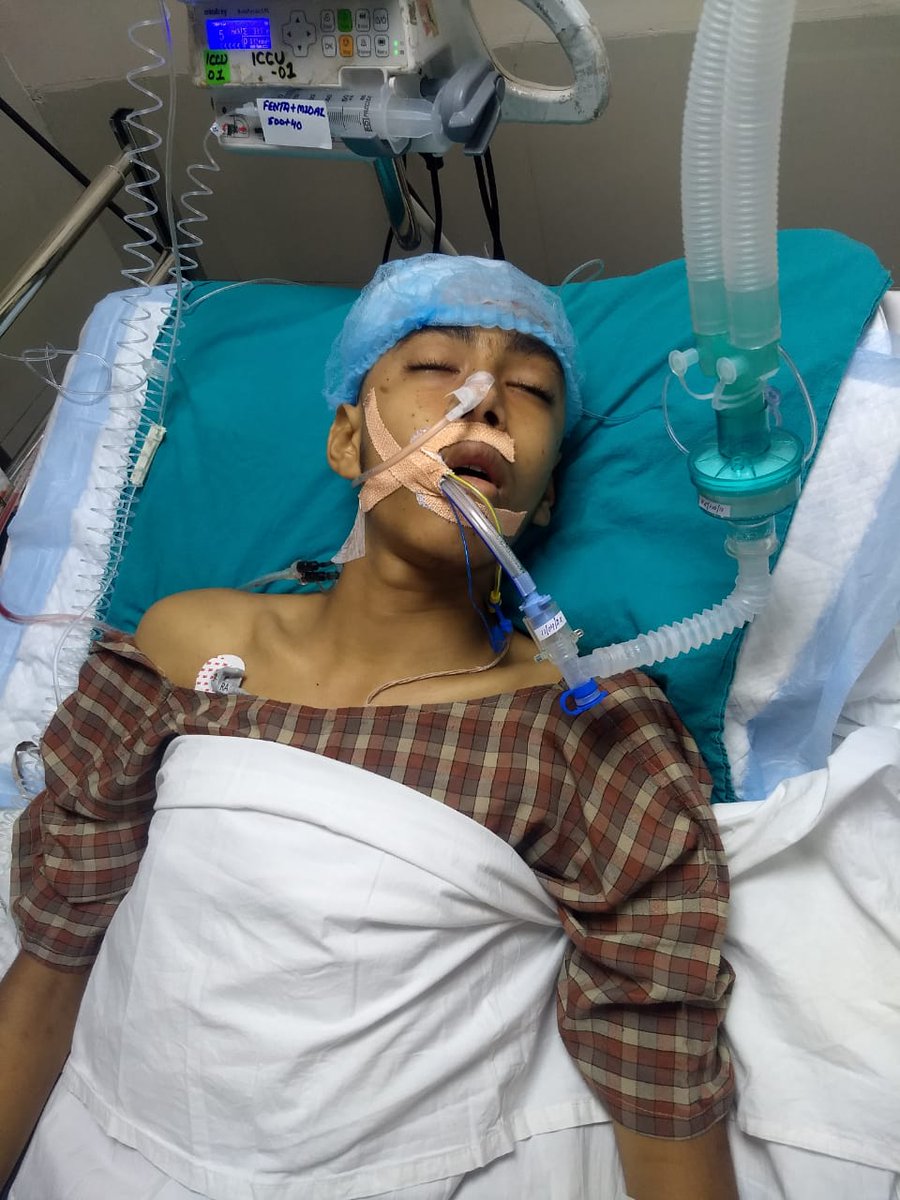 मौत से लड़ रहा १६ वर्षीय शिवम् अपनी गलती जानना चाहता है। शिवम् जैसे हिन्दूओं को न्याय चाहिये।
#Justice_for_Khargone_Hindu
 #खरगोन_का_हिन्दू_माँगे_न्याय