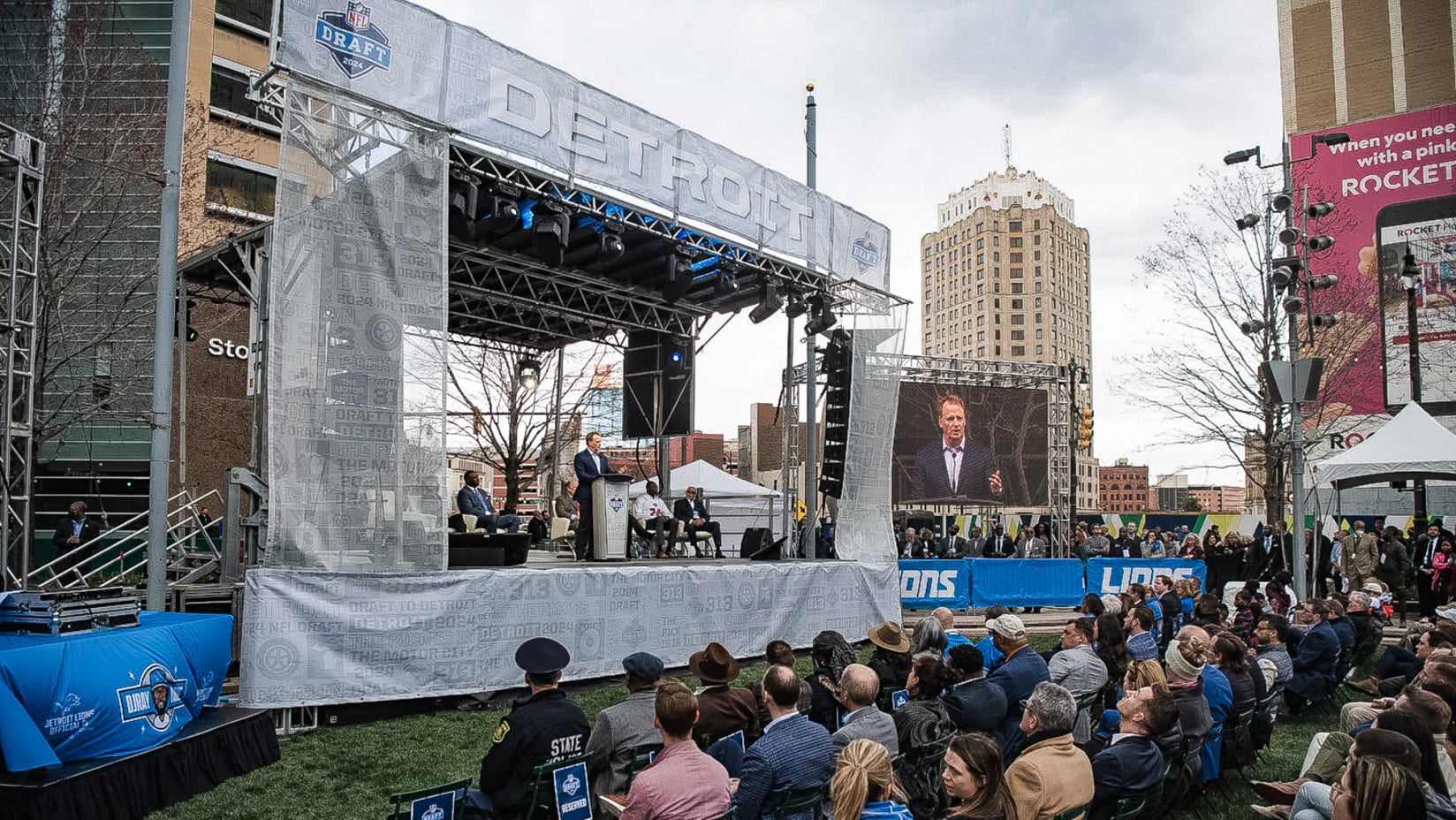 Detroit Lions on X: ''With the first pick in the 2024 draft, the NFL  selects Detroit.' #Lions take part in celebratory event:    / X