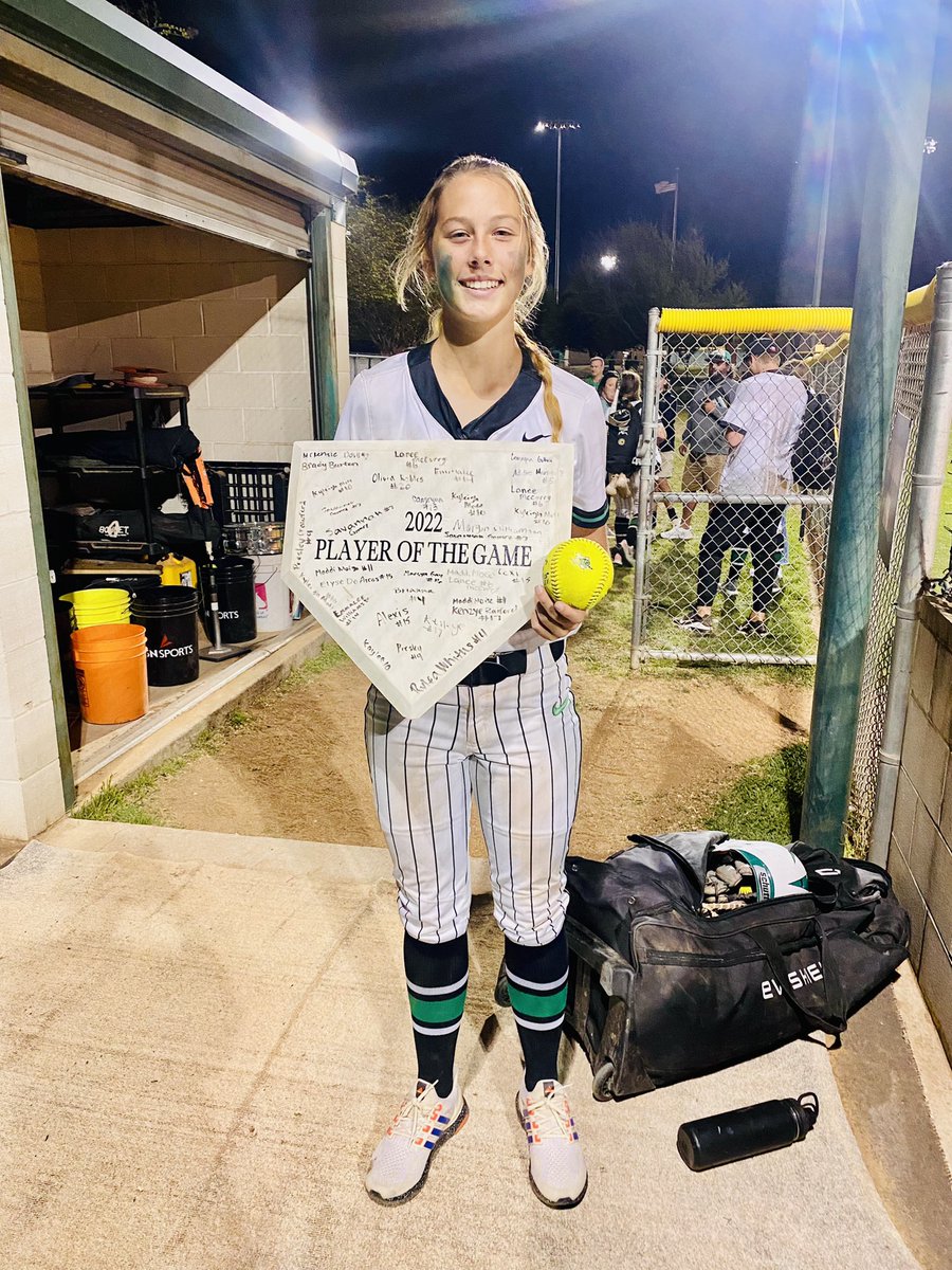burnet_softball's tweet photo. Picked up the Win against Taylor, had a player of the game, and got to celebrate some awesome kids!
Player of the game- Camrynn Guthrie with a clutch double and 1 home run 💪🏼 
Good play all the way around!
#LGI https://t.co/kV7iufmzmk