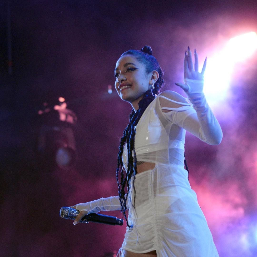 beckcerra_'s tweet photo. que buen show maria becerra dando vocals, performance, baile, toda la energia..ella nacio para hacer esto, se merece todo. https://t.co/TWm5RfwtxF