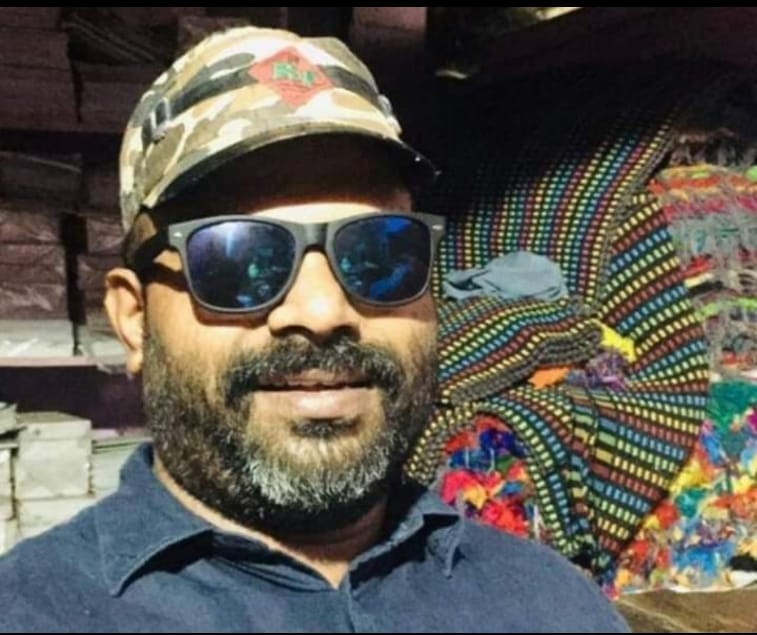 mrzuhail1995's tweet photo. Aasalam Aasalam Ya Shaheed Aasalam
A SDPI member Zubair Para from Palakkad has been murdered allegedly by RSS members in kerala today after Jumah Namaz. Locals said he was returning to his home after Friday prayers.
#ArrestRSSGoons https://t.co/ak3DsTN27E