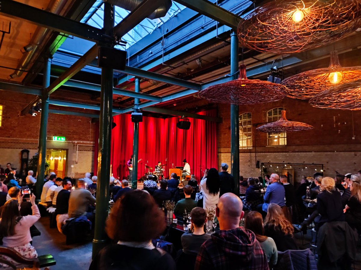 findub's tweet photo. What a great time with @dlo3music last night in Malmö, they truly blew our socks off! Love the #serendipity of discovering new amazing performers thanks to @mygigsguide 🤘🤘 https://t.co/XDyyMh28GY