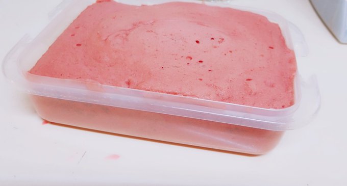 これはその昔ブラウニーを作ろうとしたら分量は合ってるのにお手本の4倍膨らんだ食べ物 