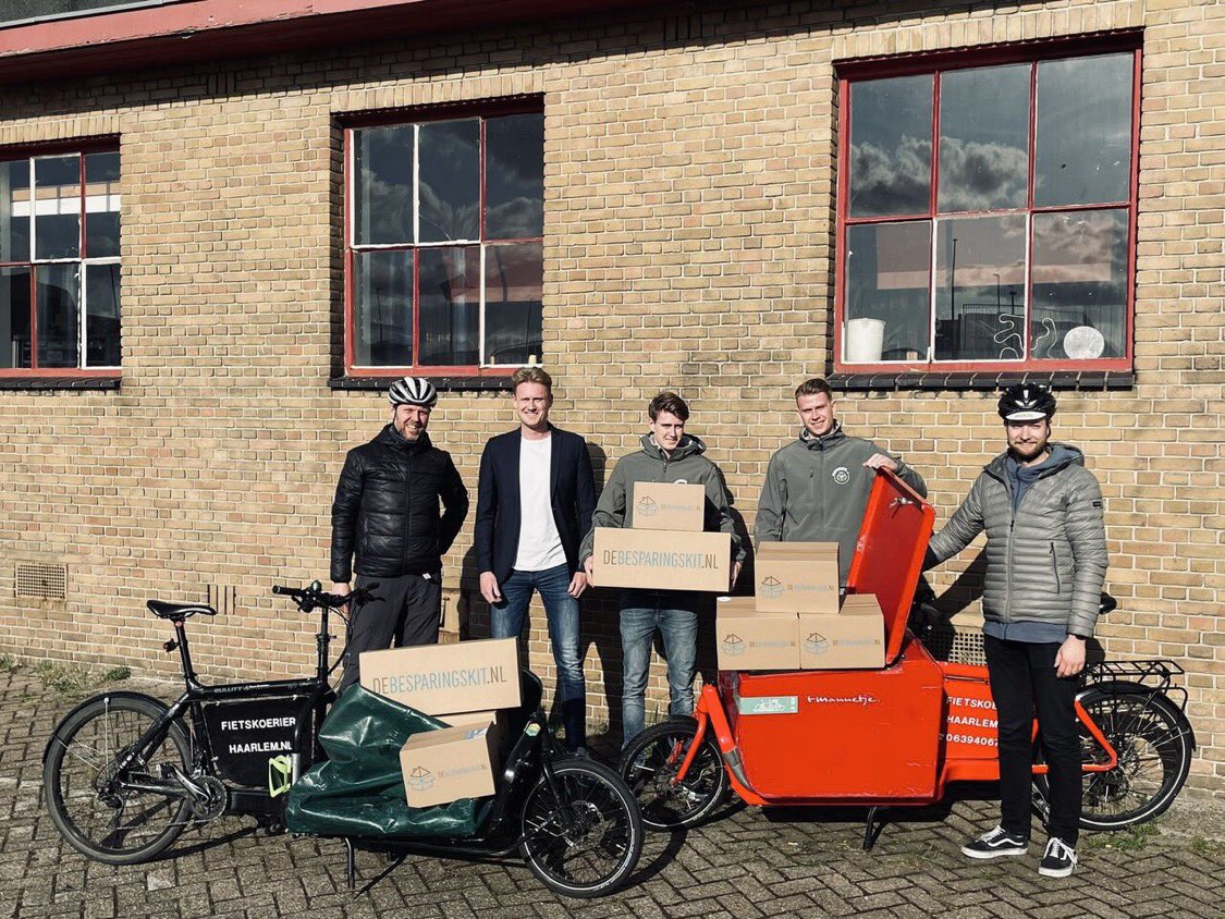 Op het <a href="/MAAKHaarlem/">MAAKHaarlem</a> terrein zijn vele MAAKers te vinden, maar ook vinden ze elkaar. Zoals De Besparingskit en Fietskoerier Haarlem bijvoorbeeld. Sinds april dit jaar zijn ze een duurzame samenwerking aangegaan: maakhaarlem.nl/debesparingski…
