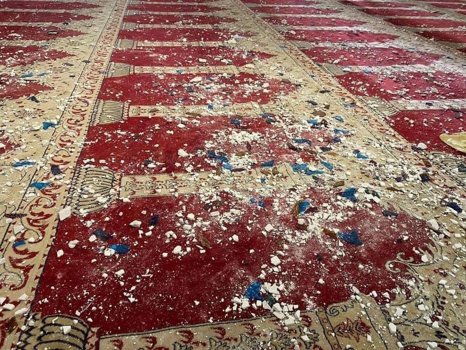 aminabourashed_'s tweet photo. #صور توثق آثار تحطيم نوافذ المسجد الأقصى
Teargas canisters shot through the windows of the Al Aqsa Mosque. An action part of the so called operation #BreakTheWave. The Zionist occupiers want to break the #Palestinian Spirit in the middle of #ramadan2022
Over 60 Palestinian https://t.co/I13hU58ITq