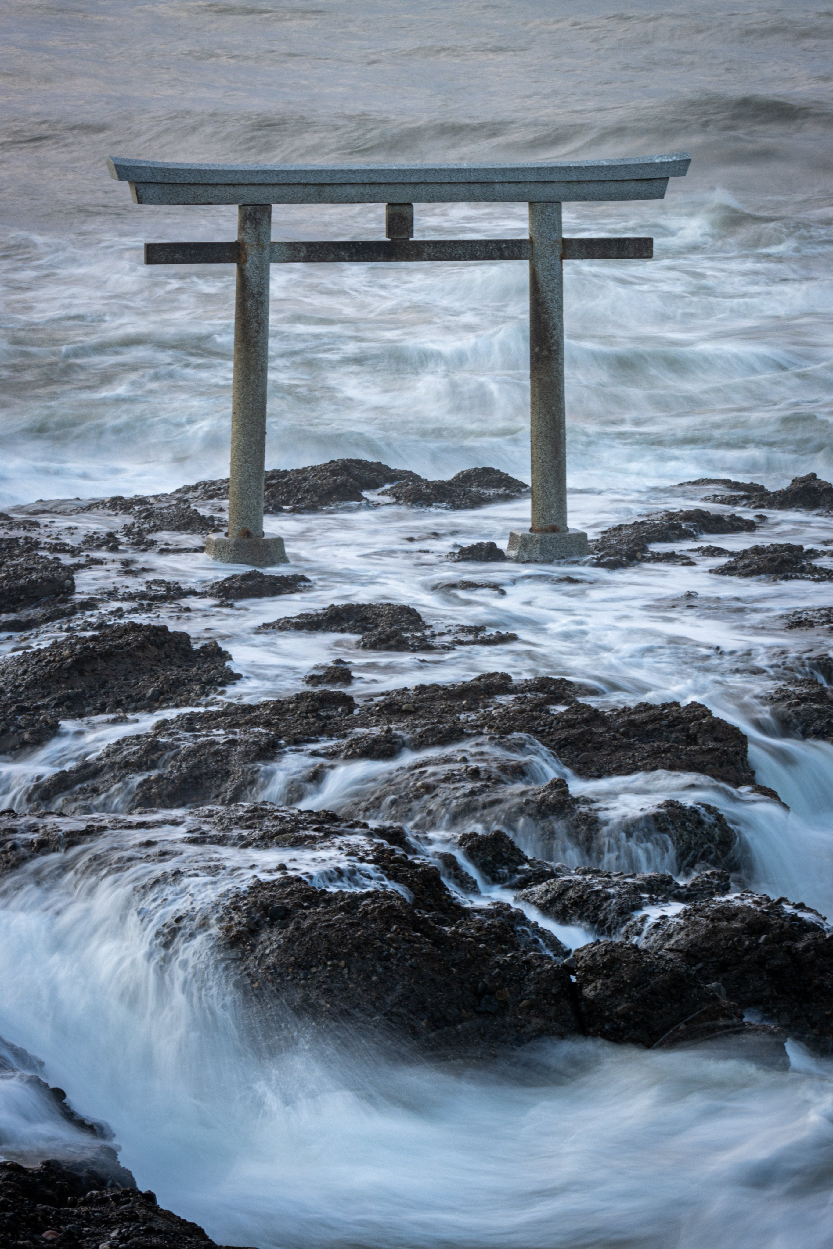 てらぬ 海が荒れる日はかっこいい写真が撮れる日です T Co Ypzkusqwm7 Twitter