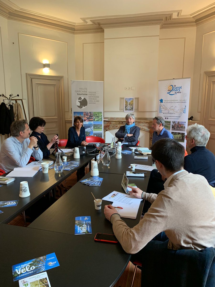 nlacomme31's tweet photo. Lancement Routard Canal des 2 Mers à vélo chez #TourismeHG
"Le canal irrigue 7 départements et 2 régions ! C'est un formidable équipement d'attractivité touristique" témoigne @Didiercujives Président de HauteGaronneTourisme https://t.co/YTyI4mcDsc