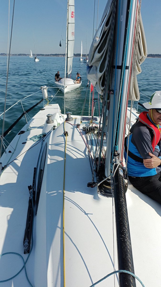 TIMATELO's tweet photo. Début du Spi Ouest France 2022.
Sortie du port. https://t.co/HJ8Mvt1iH5