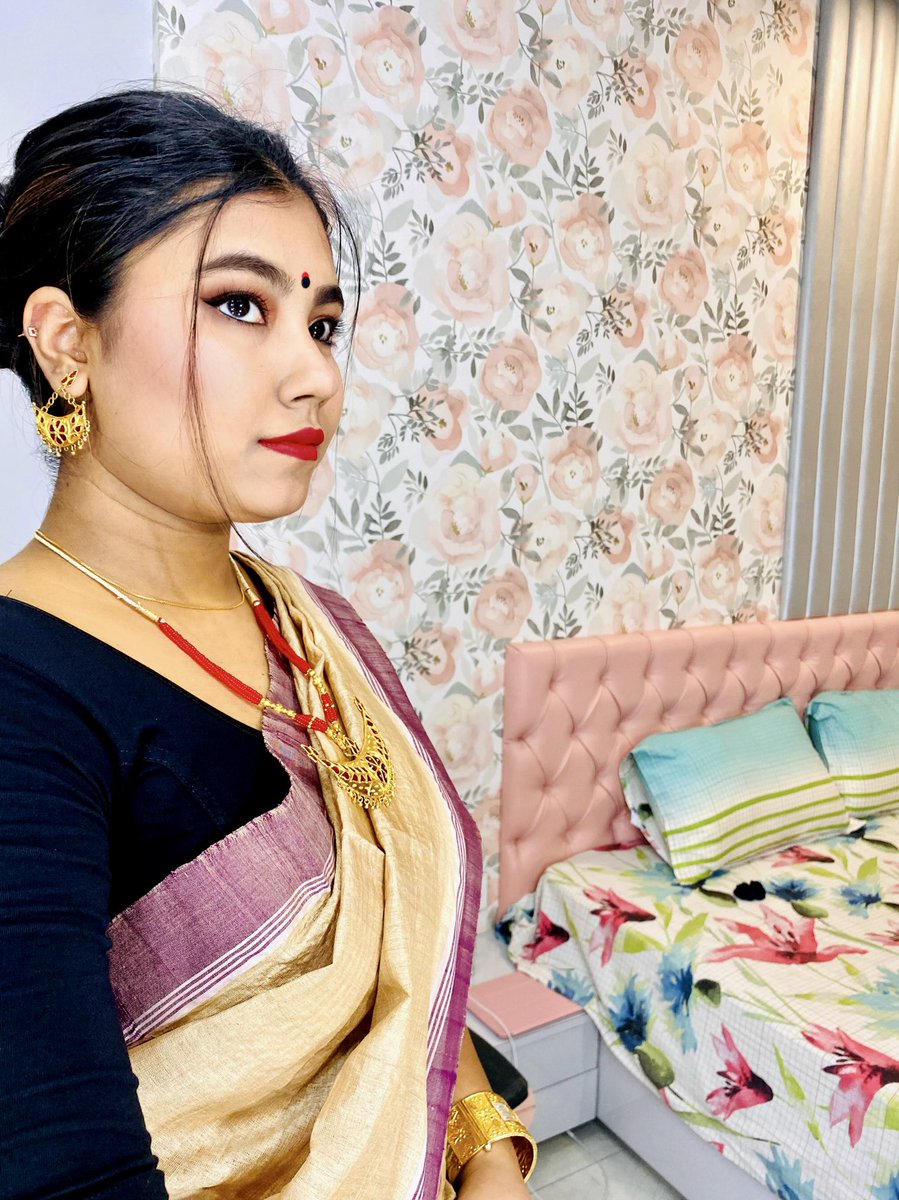 Happy Rongali Bihu 🙏🏻 
#RongaliBihu #AssameseNewYear #BohagBihu #bihu #mekhelasador #riha