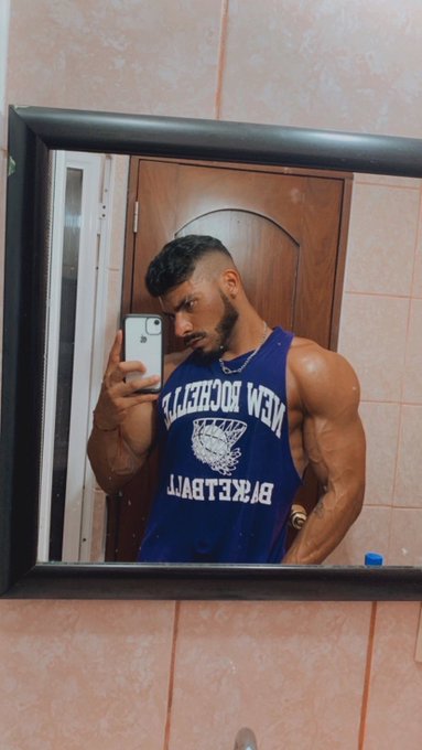 Watch Ottoniel Yañez's leaked NSFW photo on TwXstars