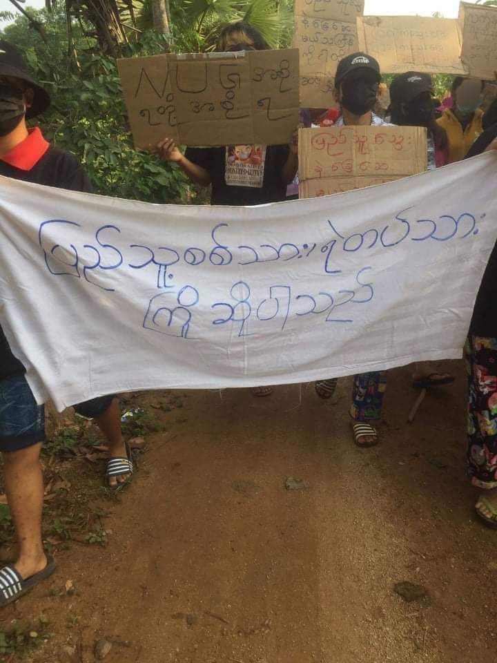 YaminPO6's tweet photo. Anti-fascist movement of young people from Dawei, YaePhyu tsp, AeKaNi vlg.
#RevolutionaryThingyan
#2022Apr15Coup
#WhatsHappeningInMyanmar https://t.co/kXScKPT4ef