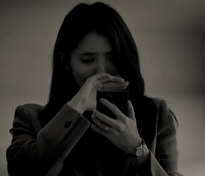 RaungHarsa's tweet image. ️️ 
️️ 

️️ 
I’ll answer with, “So, after all this time you only fall for my brain? Cukup. Tidak usah kau jelaskan lagi padaku. Semua sudah jelas, Mas Heng.”

*menangis*
*pegi*

️️ 

️️