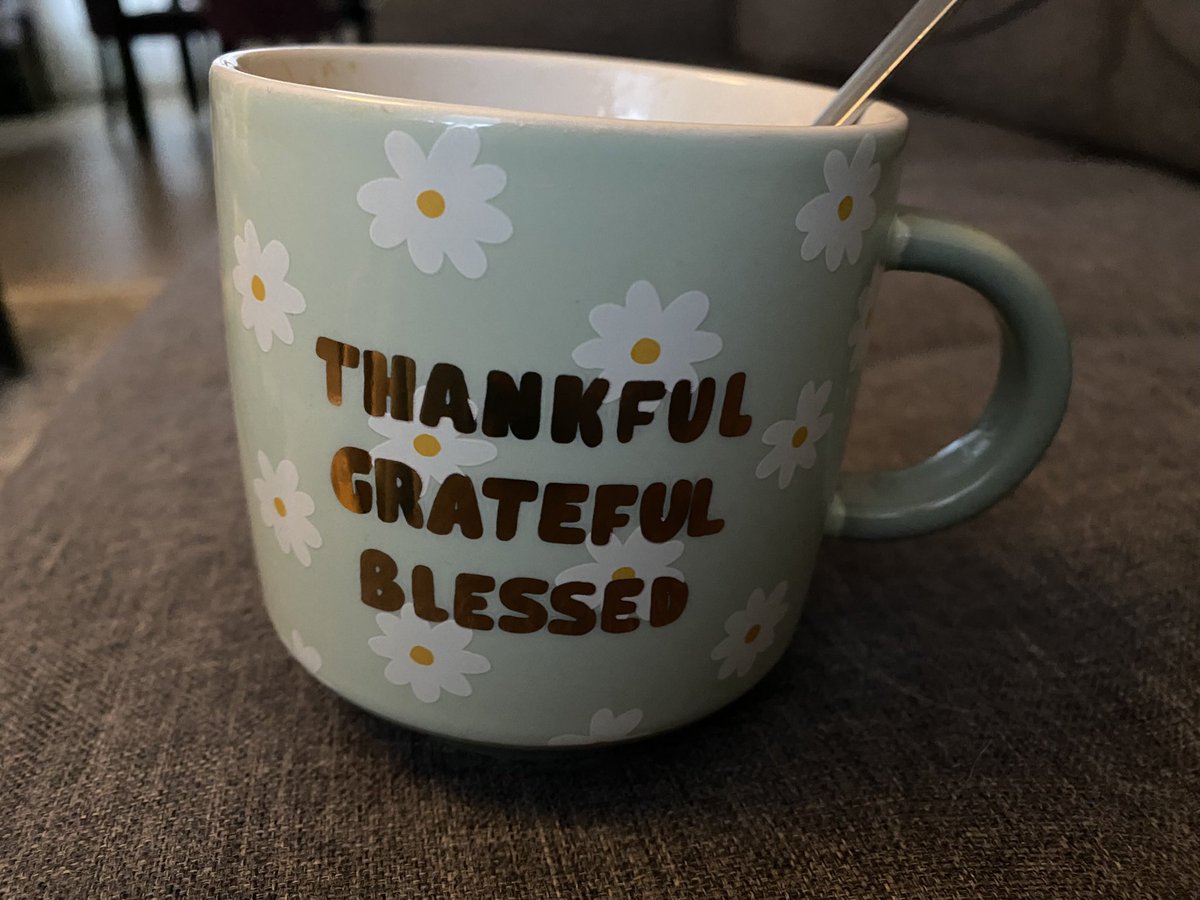 Goedemorgen. Eerst een bakkie☕️ dan de rest. #goedevrijdag #goedemorgen #HEMA #koffie #werken