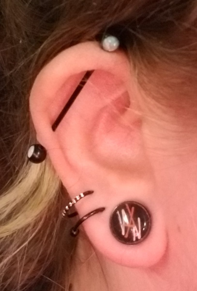 issylynn's tweet photo. #selfiesforchan
I know I'm late but here are the selfies you asked for. Also just wanted to show y'all my custom plugs! 🙈😁 https://t.co/q9P6yL06B5