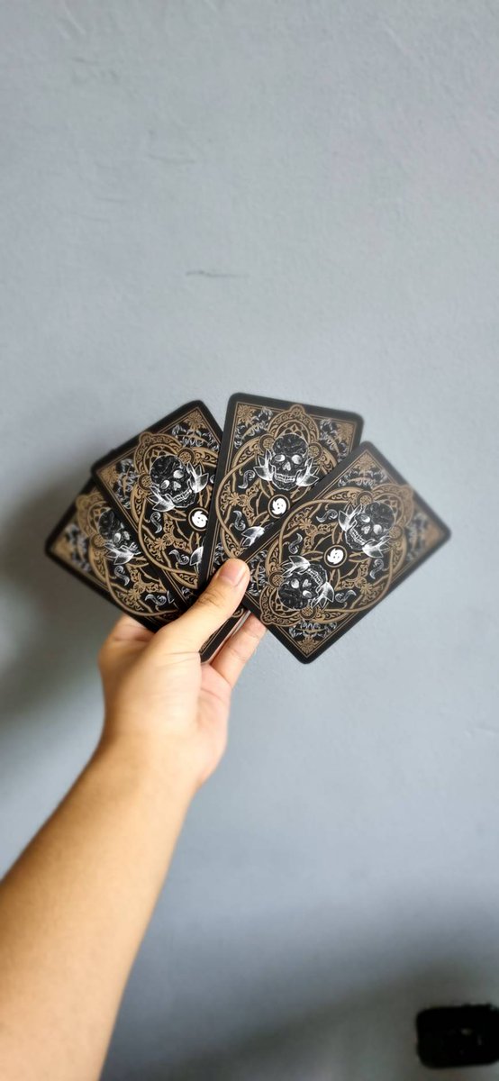 samuelgeovanoz's tweet photo. @projectPXN Its printed! Check this out guys, finally printed my Poker Card Design for PXN! its feels awesome about to seeing your creations manifest in the real world! #PXN @Yuri_ramen @Pants_shh @X4AES @rodney_eth @cryptohyxk @Arkaiju @dexd0x https://t.co/4eK7zUiIeT