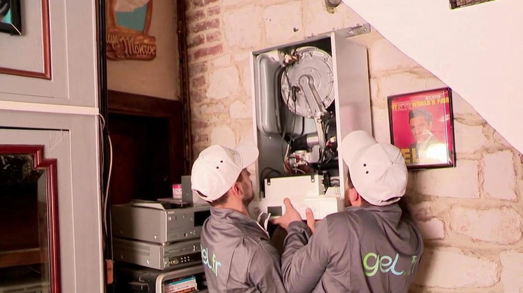 Zehub's tweet photo. #Energie : une aide pour mieux #isoler votre #logement 

 Le dispositif "Ma prime renov'" bénéficie de 1 000 euros supplémentaires dès le vendredi 15 avril. 
Cela s'ajoute aux aides déjà existantes.

 https://t.co/pu25xx98ds https://t.co/rxFEuVzj45