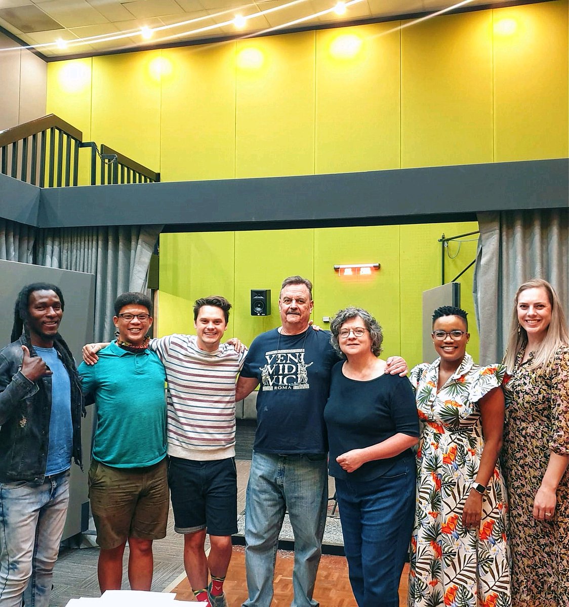 'n Wonderlike hoogtepunt van my jaar is die karakter Saggeus.

Met Estelle de Beer, Jakkie Groenewald, Johny Klein in die rolverdeling onder spelleiding van Ina Strydom en tegniese versorging deur Bongi en Patrick is ek flippen trots op die ene! 

Hy daai vandag uit op RSG.