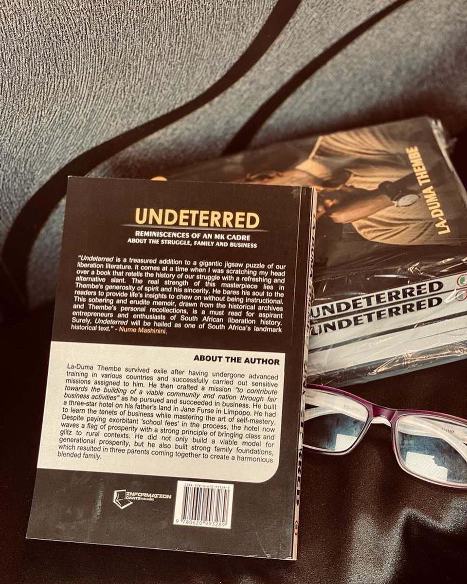 la_thembe's tweet photo. It took 10 months to complete and have my autobiography published. Over that period I dig deep into my memory to share my life with you.
🪡
🪡
🪡
#undeterred
#thethembelegacy
#southafricanauthors 
#blackauthors https://t.co/xQ7oFQwDY4