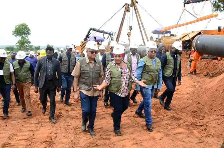 OilservLimited's tweet photo. Pictures from the site visit of the Board Members and Management of @NNPCgroup to OILSERV Segment A sites of the Ajaokuta-Kaduna-Kano #AKKPROJECT Gas Pipeline Project yesterday; 14th April 2022. https://t.co/l2jHSa1U2F