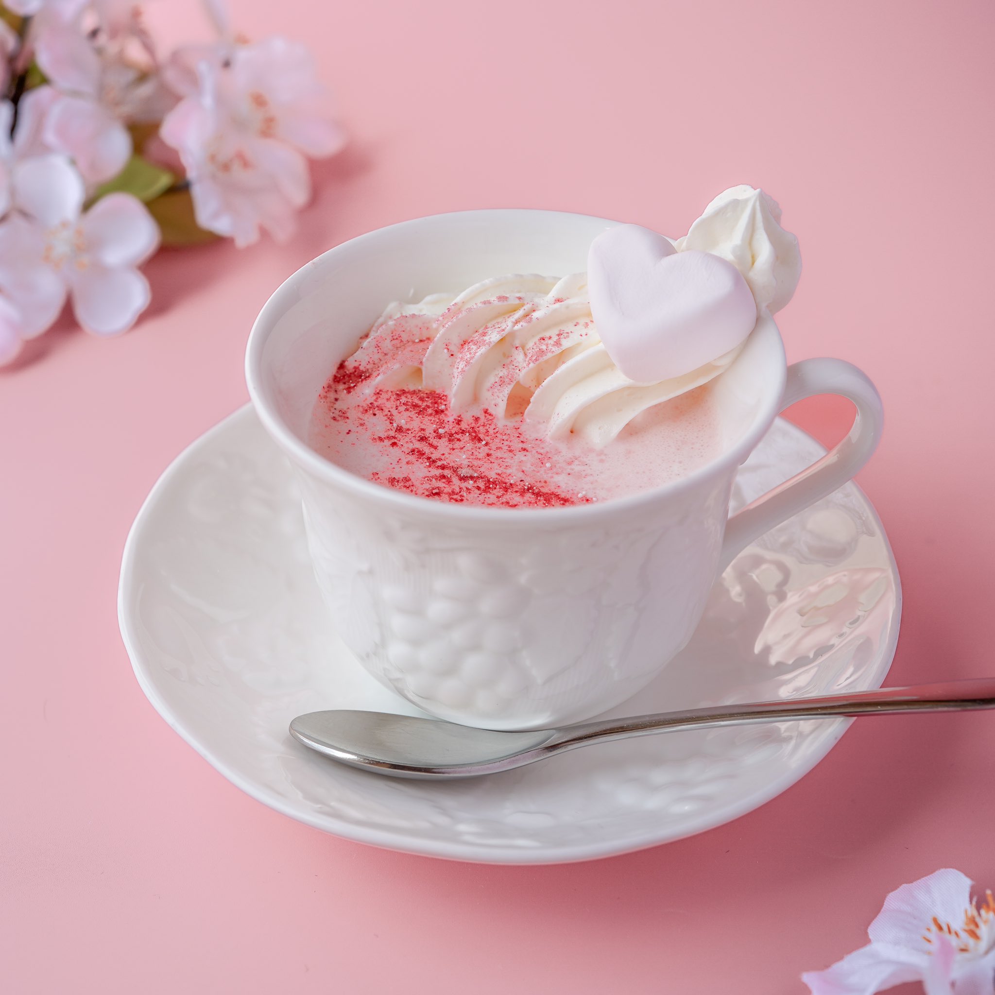 紅茶と紅茶雑貨の店ダージリン 今年も春限定でさくらロイヤルミルクティーの提供がスタートしました 今日みたいに肌寒い日は ホットミルクティーが染みますね テイクアウトも出来ますのでぜひ 紅茶の店ダージリン 紅茶専門店 帯広紅茶 帯広
