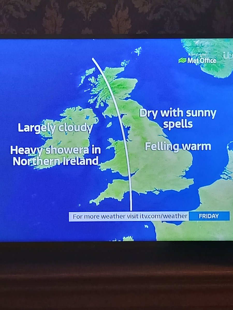 loopyward's tweet photo. Think somebody needs to spell check... https://t.co/6ei8ZsucZA