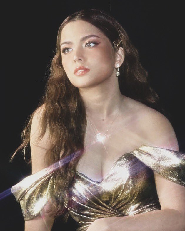 seestreet's tweet photo. They look like paintings you would see in a gallery somewhere. In constant awe of kdlex.✨

@kdestrada_ @alexailacad 
#KDLex #AlexaIlacad #KDEstrada https://t.co/670EfFkxhX