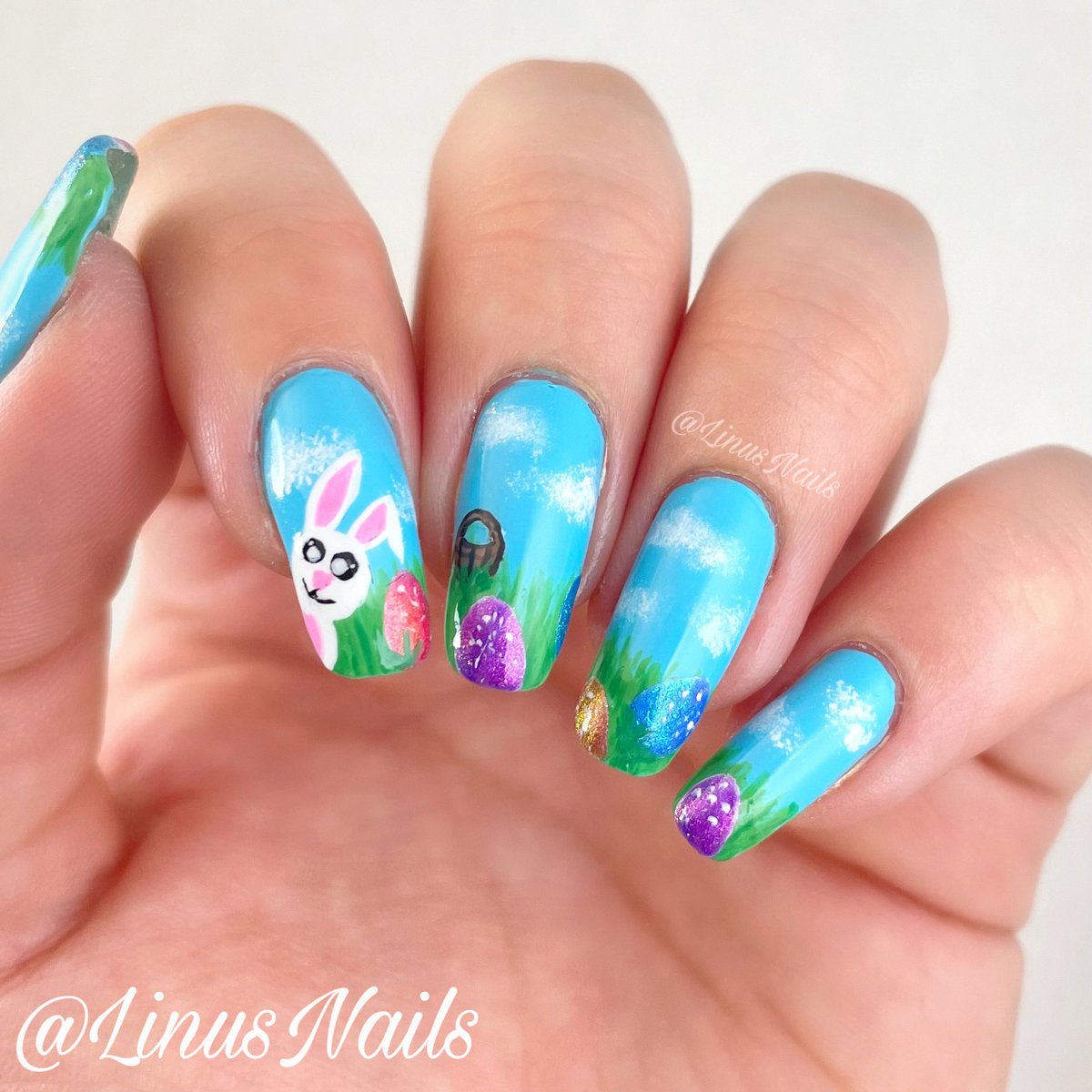 ElineJohanne's tweet photo. Easter nails 🐰🐣😍 with the new #litemodecollection. I LOVE the new collection! 
@holotaco @nailogical #holotacospring2022 #nailart #springnailart #easternailart https://t.co/lryzY10l4H