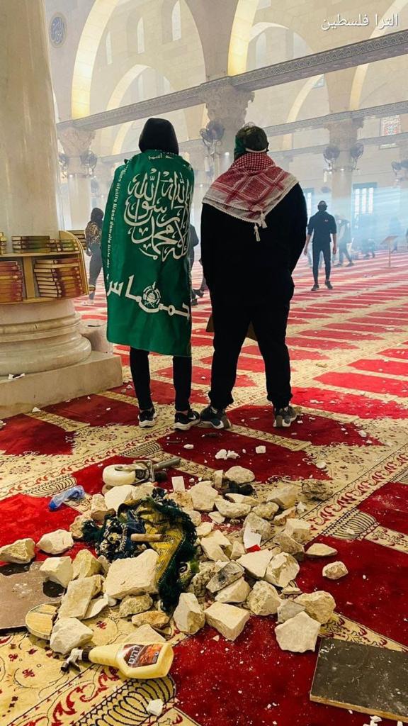 TheMossadIL's tweet photo. These must be the holy Palestinian Ramadan rocks for keeping the holy sanctity of al-Aqsa. https://t.co/mFivfUMqrb