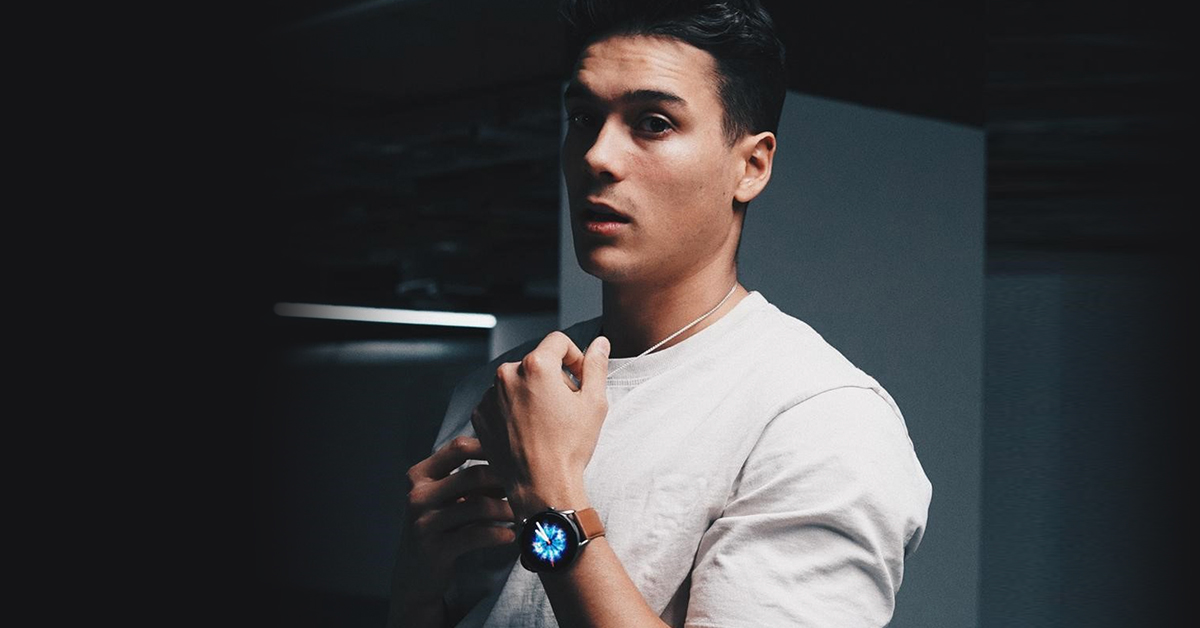 AmazfitGlobal's tweet photo. #BuiltToEmpower ⌚ the #Amazfit #GTR3Pro looks right at home on milesjnazaire's wrist 🆒 #SmartHealthMadeEasy #Smartwatch
📸 Credit @ milesjnazaire IG https://t.co/UwhIvvngZJ