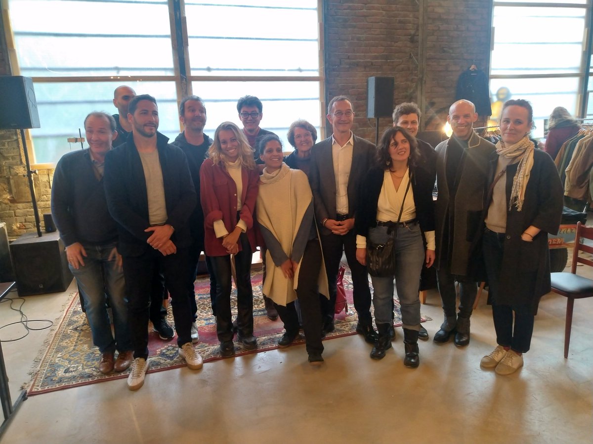 Retour sur l'inauguration du TLM au 105 rue Curial dans une ancienne gare de la Petite Ceinture : un nouveau lieu mixte et festif pour Tout Le Monde !
🐞🍒🧑‍🍳🍔🌱🎥🥞🍪🍺🎹🎷👠🎩👖
#ess #economiecieculaire #slowfashion #cuisinedequartier 
#paris19