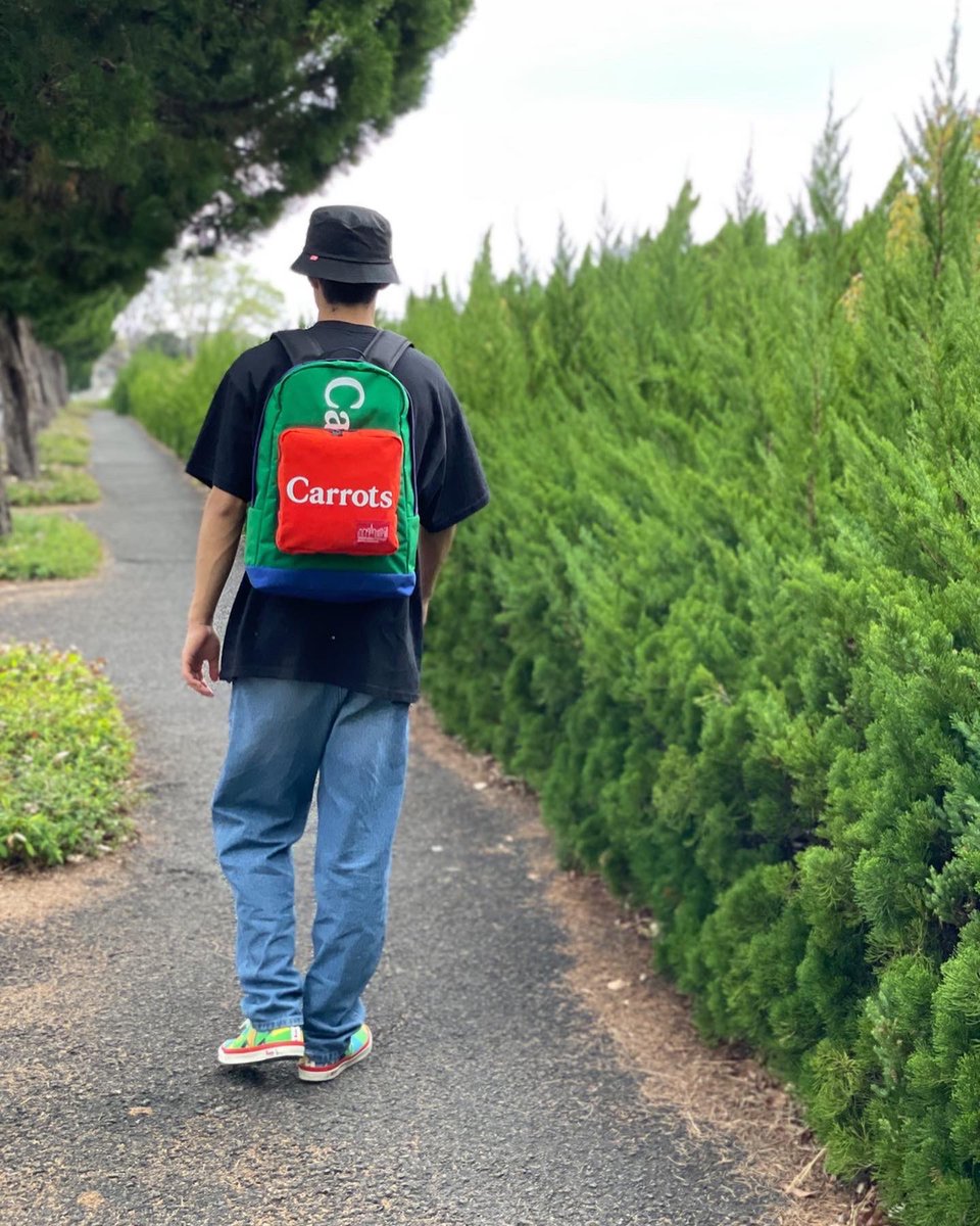mp_expocity's tweet photo. 【Graduate Backpack Carrots】
⁡
number:#MP2214CARROTS
Color: Multi
Price:¥24,200(tax in)
Size: 横30.5×高さ45.5×マチ15cm
Staff:182cm
⁡ https://t.co/ZUVBTk0qd6