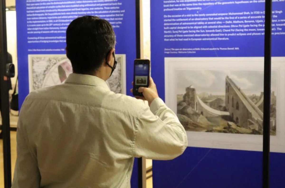 elebrundamiens's tweet photo. This week we unveiled the #BonjourIndia exhibition “Science beyond borders” which reflects on the collaboration between 🇮🇳 &amp; 🇫🇷 scientists. Who said science wouldn’t draw a crowd? Many soulful stories about personal encounters, amazing to see what we owe to personal friendships! https://t.co/irenjDGWRb
