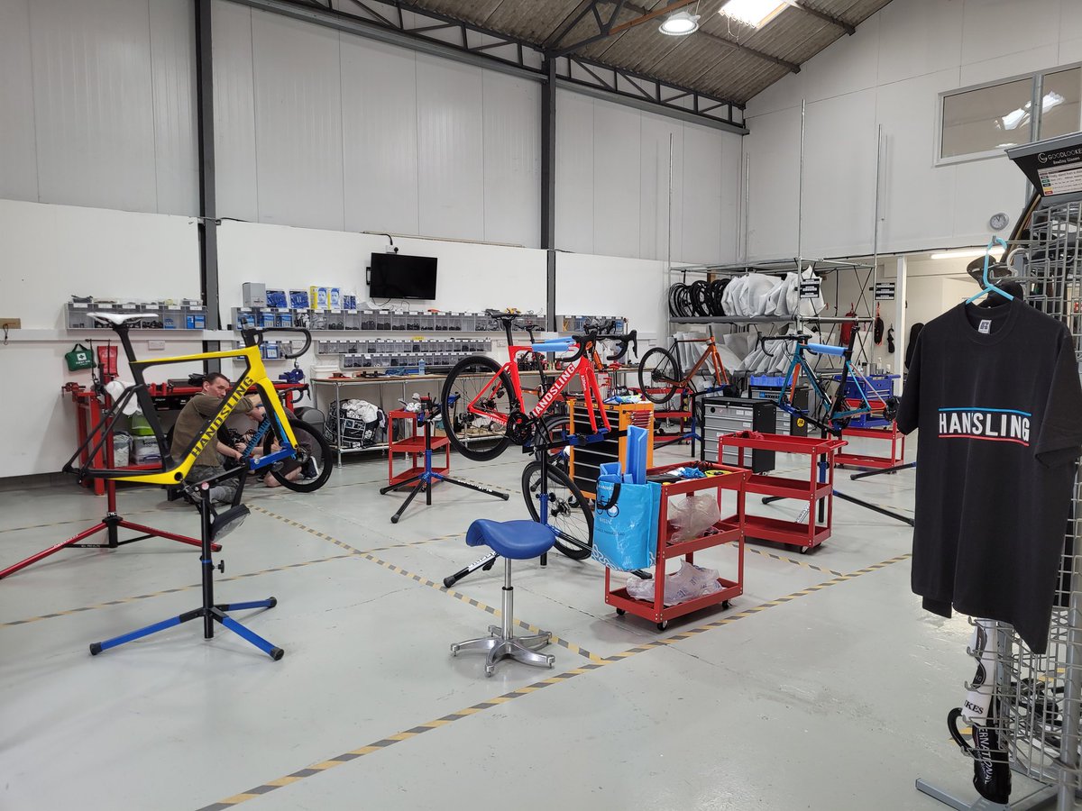 blatch888's tweet photo. If anyone is looking for a new hand-built, British bike, then can I recommend a trip to @HandslingBikes Went there yesterday and was really impressed with the level of service, time taken to talk through options and even a tour of the workshop! A genuine company who really cares. https://t.co/AbVeGTxxSi