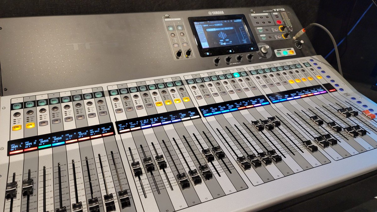 UnLimited_Muzik's tweet photo. 예약을 원하시는 분들은 카카오톡 플러스친구 [언리미티드 실용음악학원]으로 연락주시길 바랍니��! 대여시 이용 가능한 장비들의 더 많은 사진은 홈페이지를 참고해주세요!

https://t.co/OVPt9pPvKS https://t.co/Q8jWlXQwfU