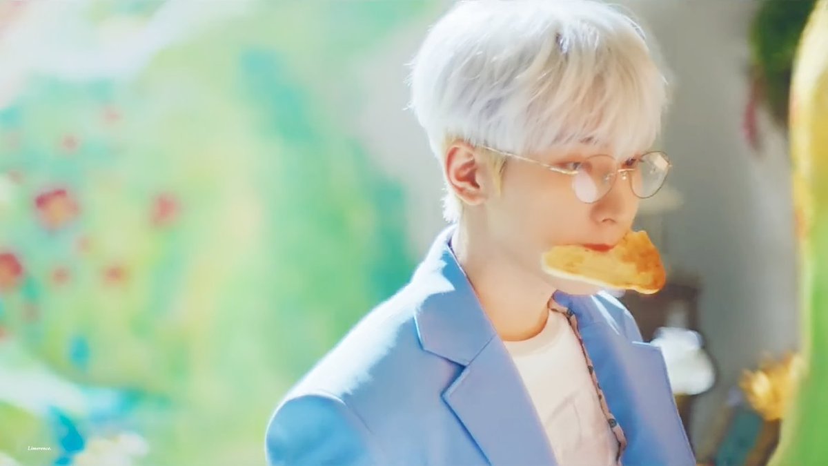 LIMERENCE717's tweet photo. 220415 Darl+ing MV
#세븐틴 #원우 #WONWOO
#SVT_Darling  #Darling  #달링 https://t.co/5iCkVByK9e