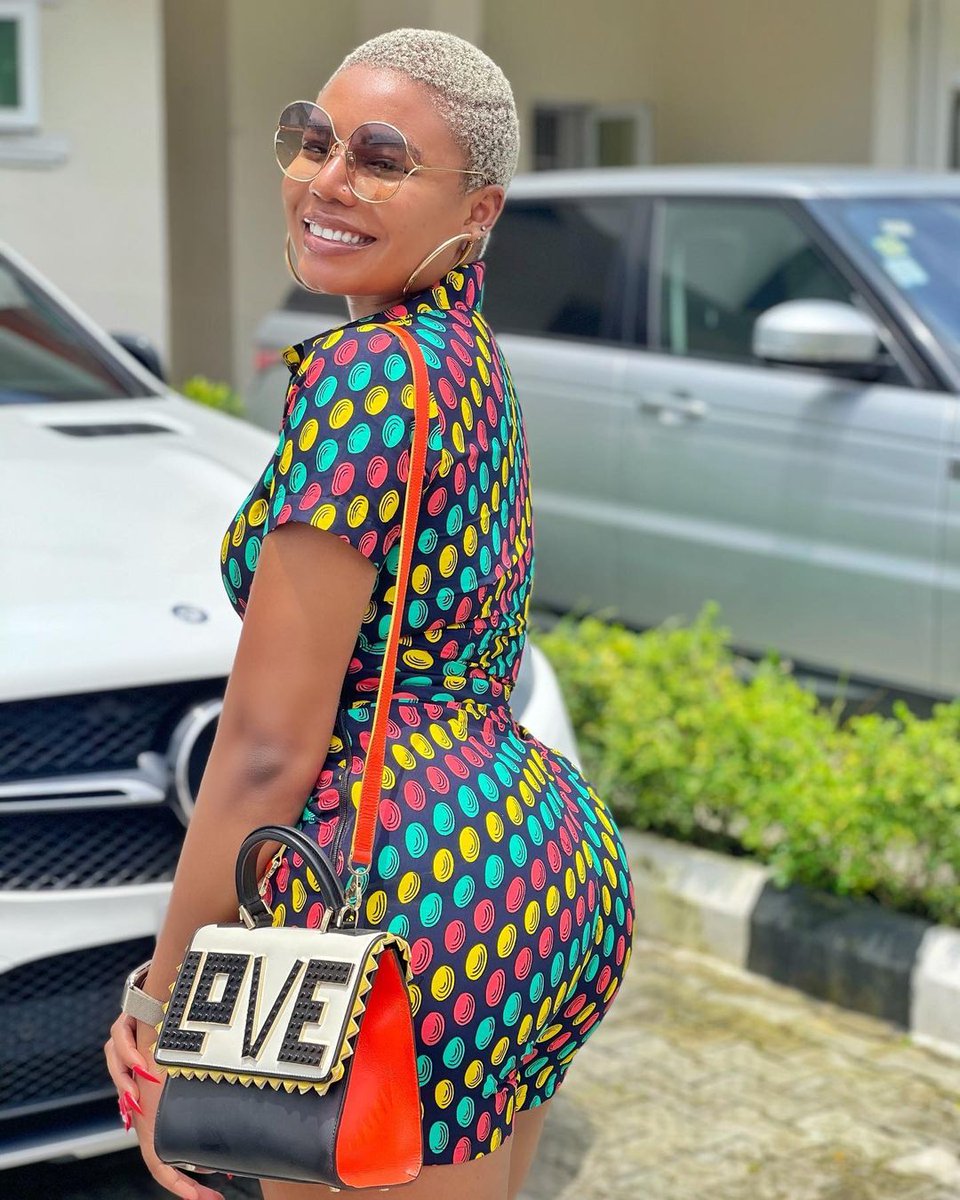 BAZTIPS01's tweet photo. This beauty is a cutie 🥵 https://t.co/g8BlHab4wx