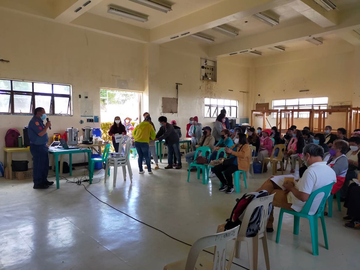 PNPTuba's tweet photo. PEMS Chester Laus, MESPO of Tuba MPS, conducted information drive on checkpoint guidelines during the General Assembly in Sto. Tomas, Poblacion, Tuba, Benguet. 
#tubamunicipalpolicestation
#tubamps
#PNPKakampiMo
#TeamPNP
#WeServeAndProtect https://t.co/1W4TbcTBIZ