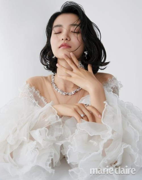 kdramanoona_'s tweet photo. A thread of Kim Taeri and her aesthetically pleasing photoshoots ❤️🌸 https://t.co/uUNrMFhEw8