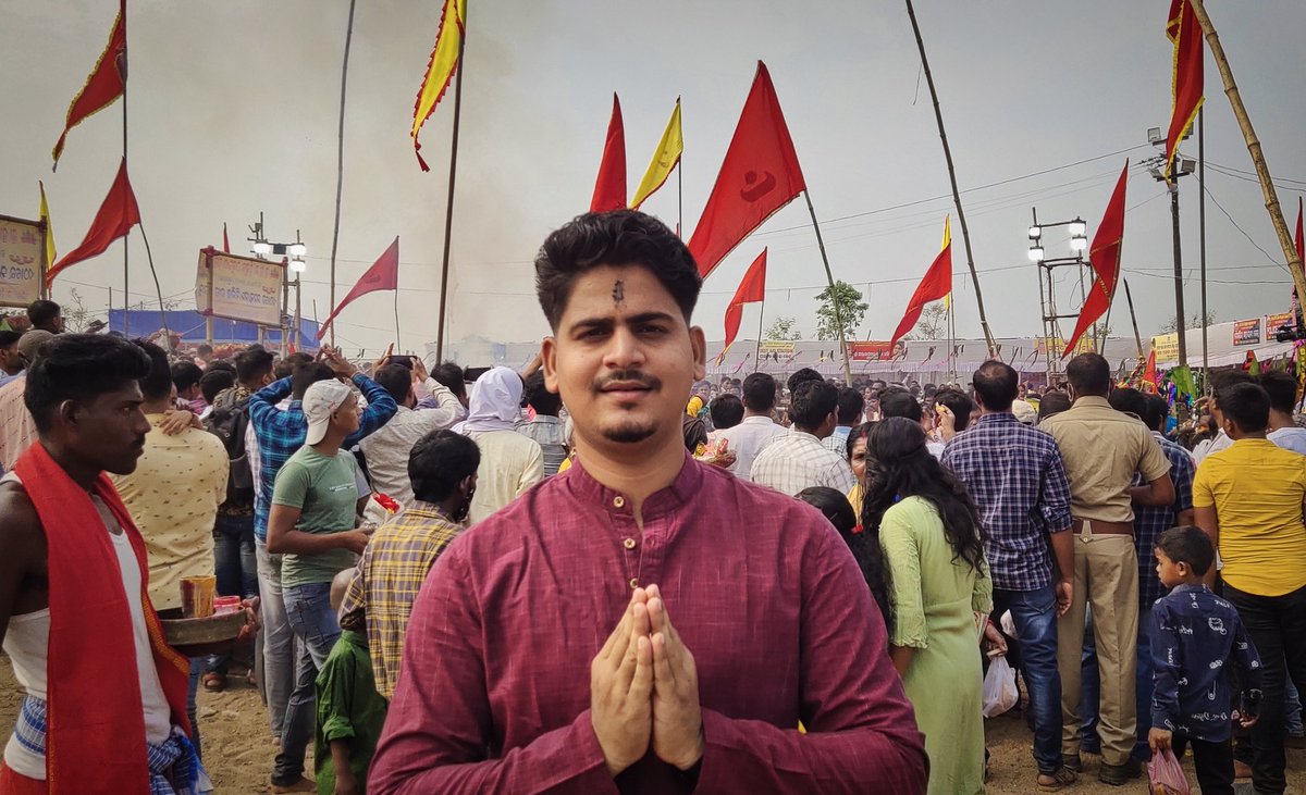 Soumya19pani's tweet photo. ତାଳଚେରର ଅଧିଷ୍ଠାତ୍ରୀ ଦେବୀ ଅଗ୍ନିସ୍ୱରୂପା ମା’ ହିଙ୍ଗୁଳାଙ୍କ ପ୍ରସିଦ୍ଧ ଯାତ୍ରା ଉପଲକ୍ଷେ ଶୁଭେଚ୍ଛା ଓ ଅଭିନନ୍ଦନ 🙏🏻♥️
ମଙ୍ଗଳମୟୀ ମା' ହିଙ୍ଗୁଳା ସମସ୍ତଙ୍କର ମଙ୍ଗଳ କରନ୍ତୁ
#jayMaaHingula #ମାହିଙ୍ଗୁଳା @Naveen_Odisha @Bapu4Talcher https://t.co/a4P3kUqpUA