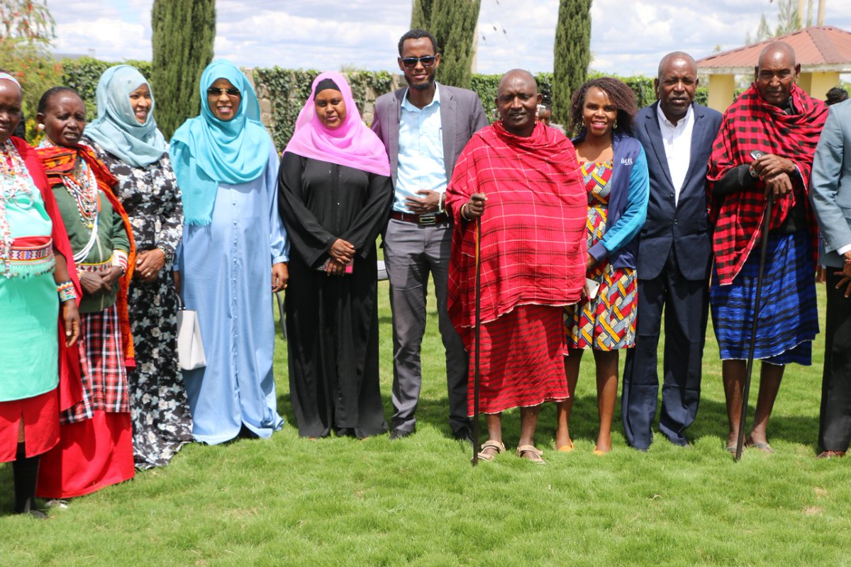 RECONCILE1999's tweet photo. Yesterday manenos: Nice having the Commissioner Hon Tiya Galgallo of @NLC_Kenya sharing on the importance of Land Use Planning in #ConflictReduction on access, use &amp; management of resources #CommunityLandKe #CommunityDailogue #StrategicPartnership https://t.co/j3ZxdwXrw3